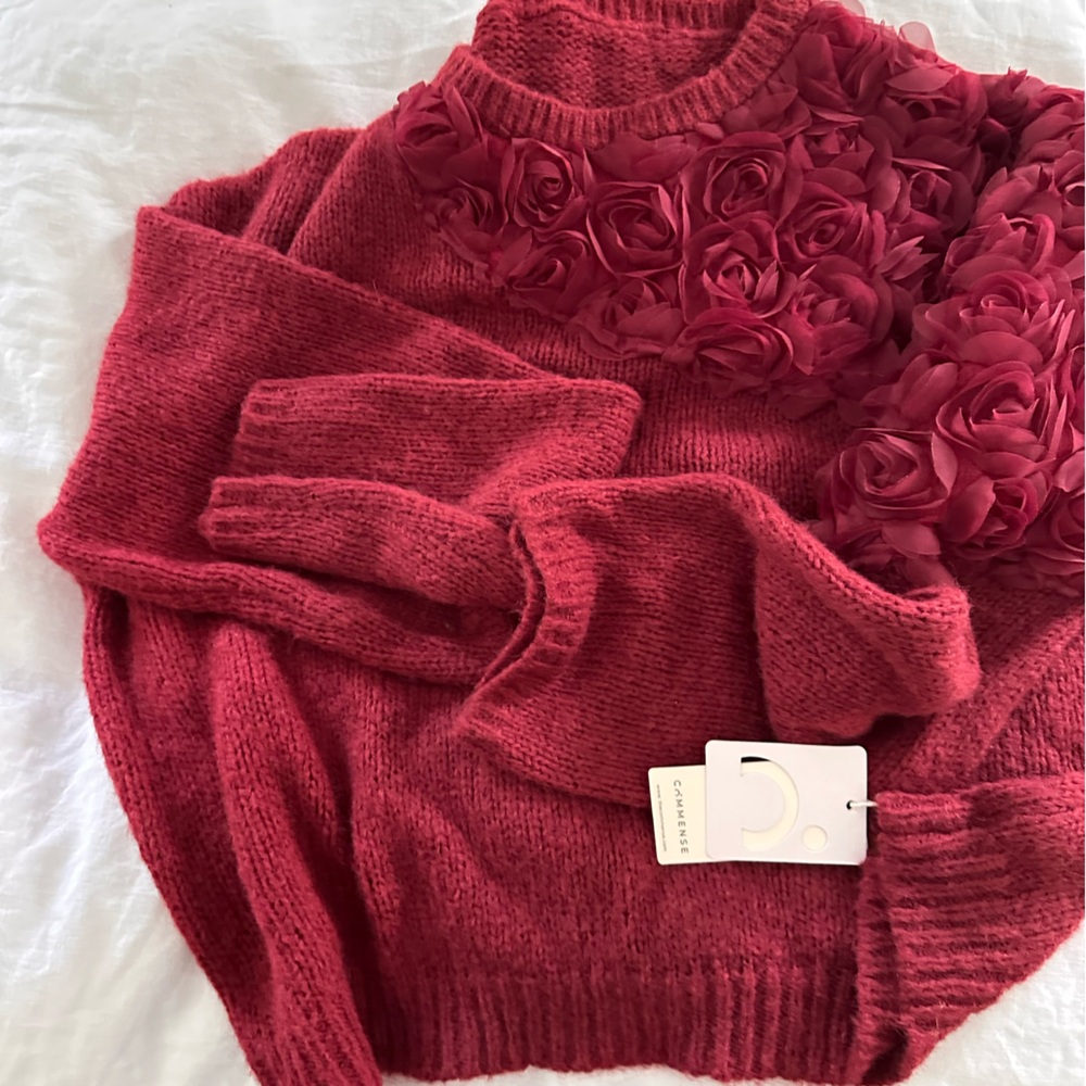 Commense Red Crew Neck Sweater with Textured Floral Design